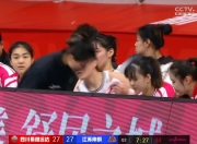 华体会登入-某支球队在比赛中力压对手，赢得掌声