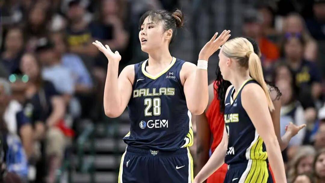 包含李月汝战旧主砍两双4记三分创WNBA生涯新高的词条