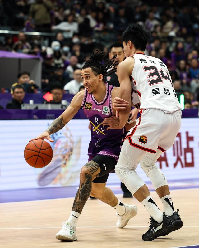 张帆22分北控力克深圳库马杰15+12山东胜江苏的简单介绍