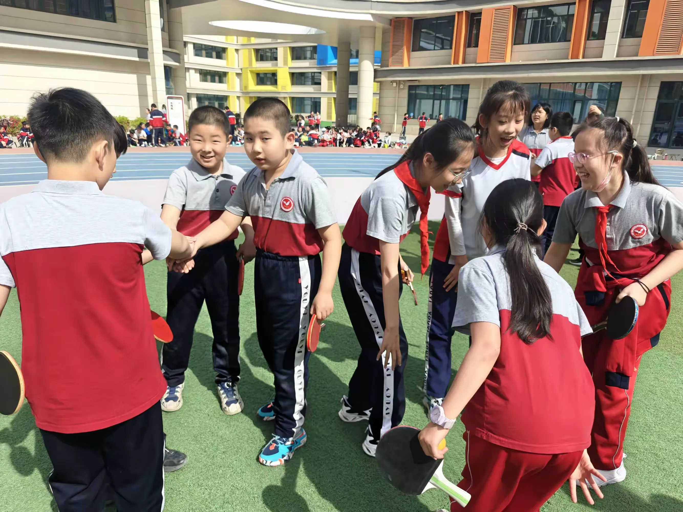 勇者无惧，奋勇争先的体育健儿闪亮登场